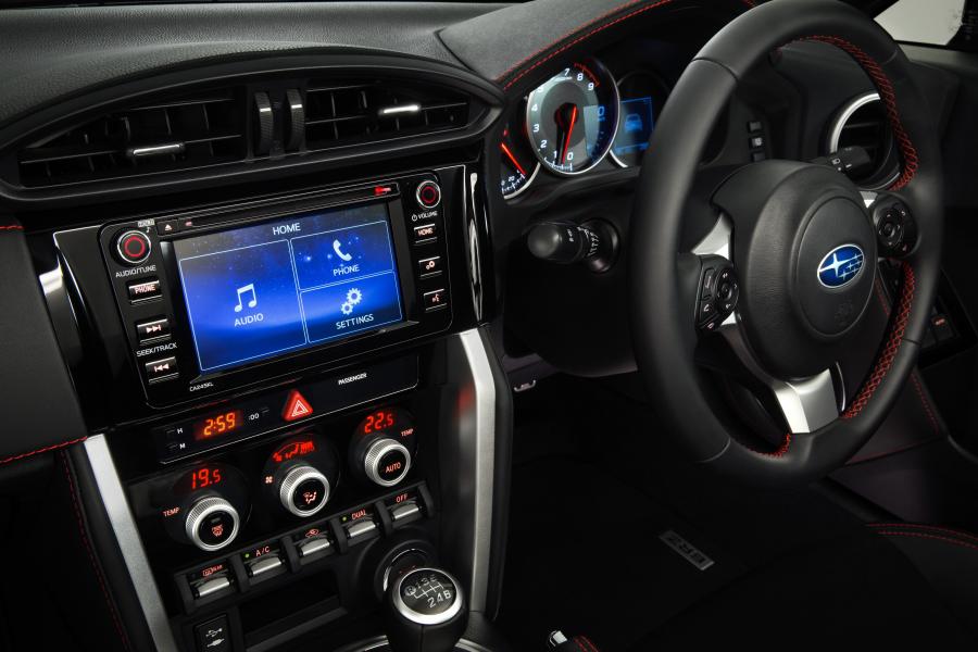 Панель приборов Subaru BRZ 2016 года  (AU) (фото 7 из 23)